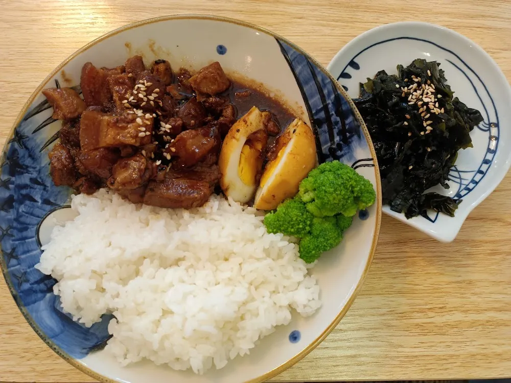 Poitrine de Porc Braisé A la Sauce Soja